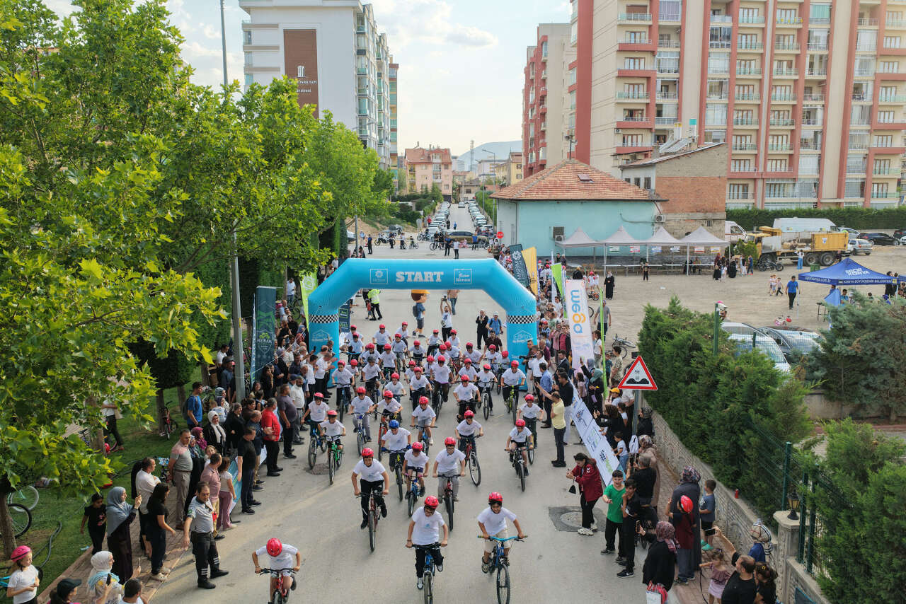 Konya’da çocuklar pedala bastı, herkes nefesini tuttu! Mahallede büyük heyecan 2